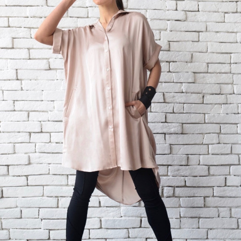 NWT Loose short sleeve rose beige tunic